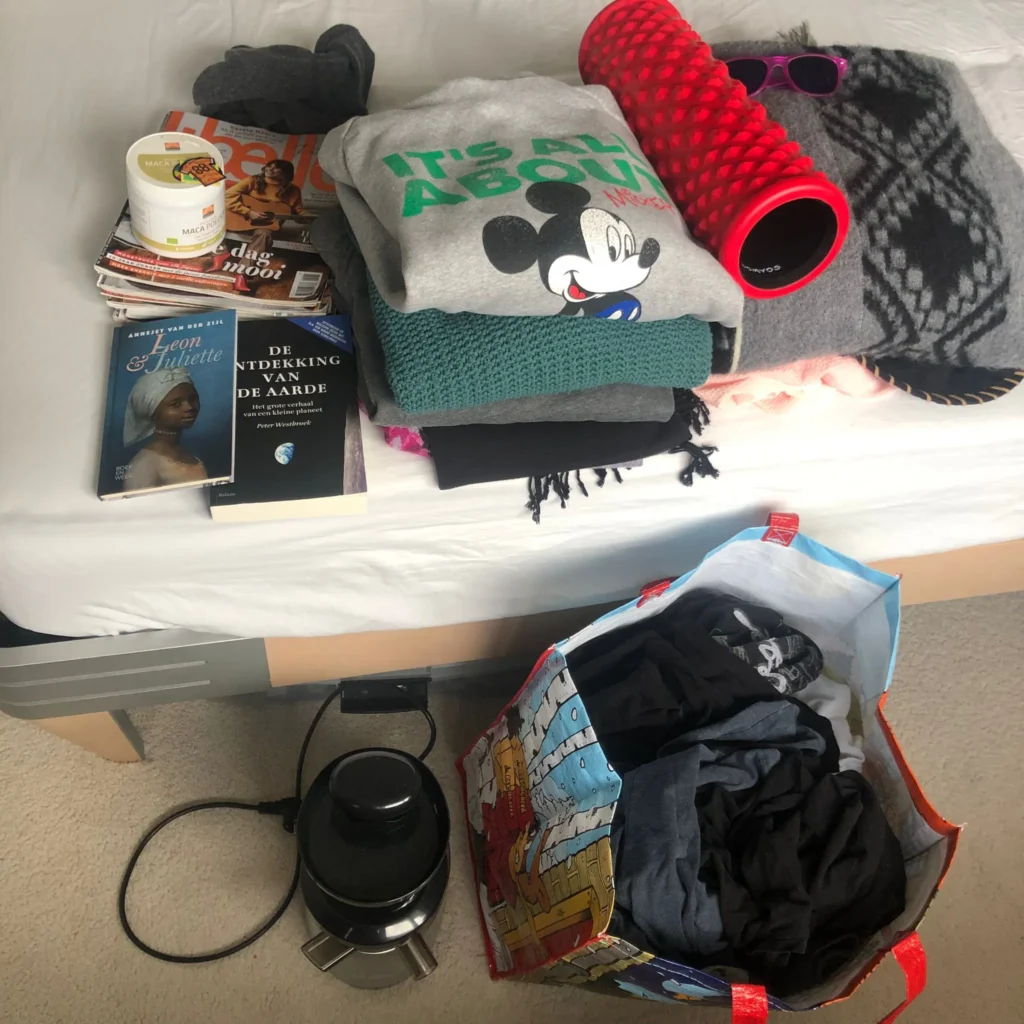 Ontspullen: foamroller, kleding, boeken en apparaten.